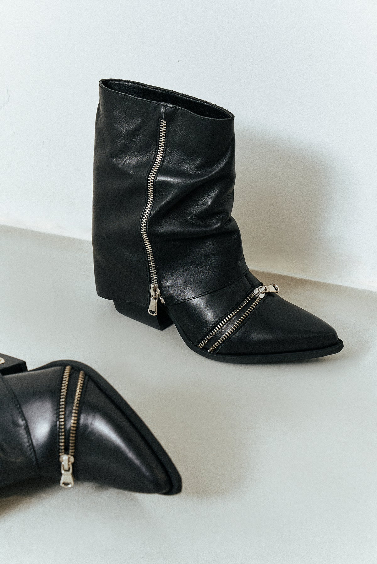 Leather Black