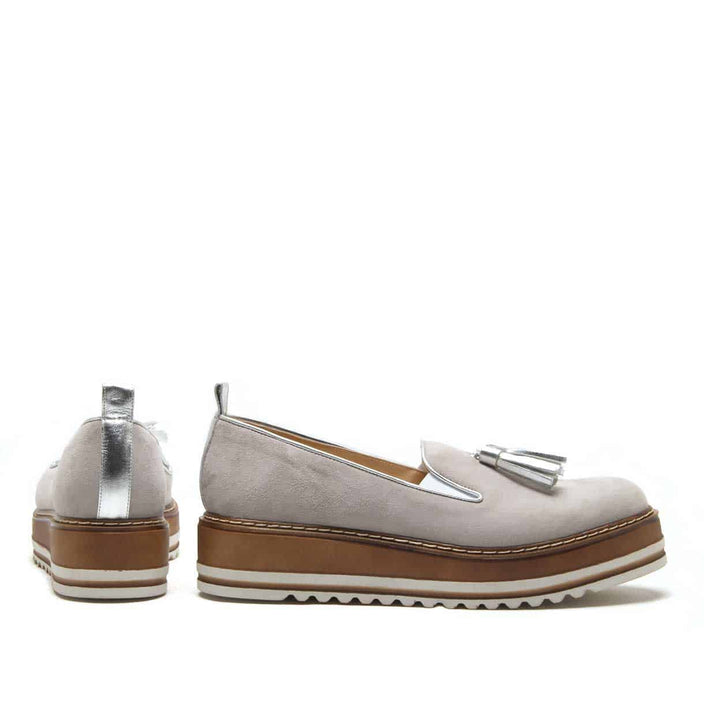 Cassidy Loafer — Camoscio Perla side view | Michele Lopriore