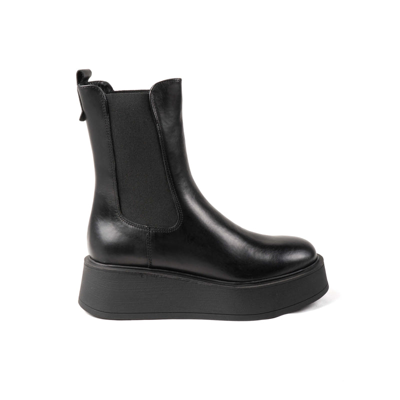 NEW YORK CHELSEA BOOTS