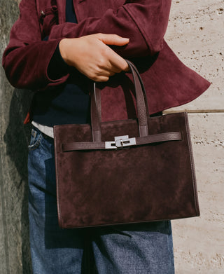 Camberra Tote Bag — Suede Burgundy worn | Michele Lopriore