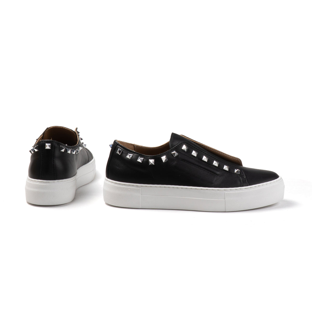 MILA SNEAKER