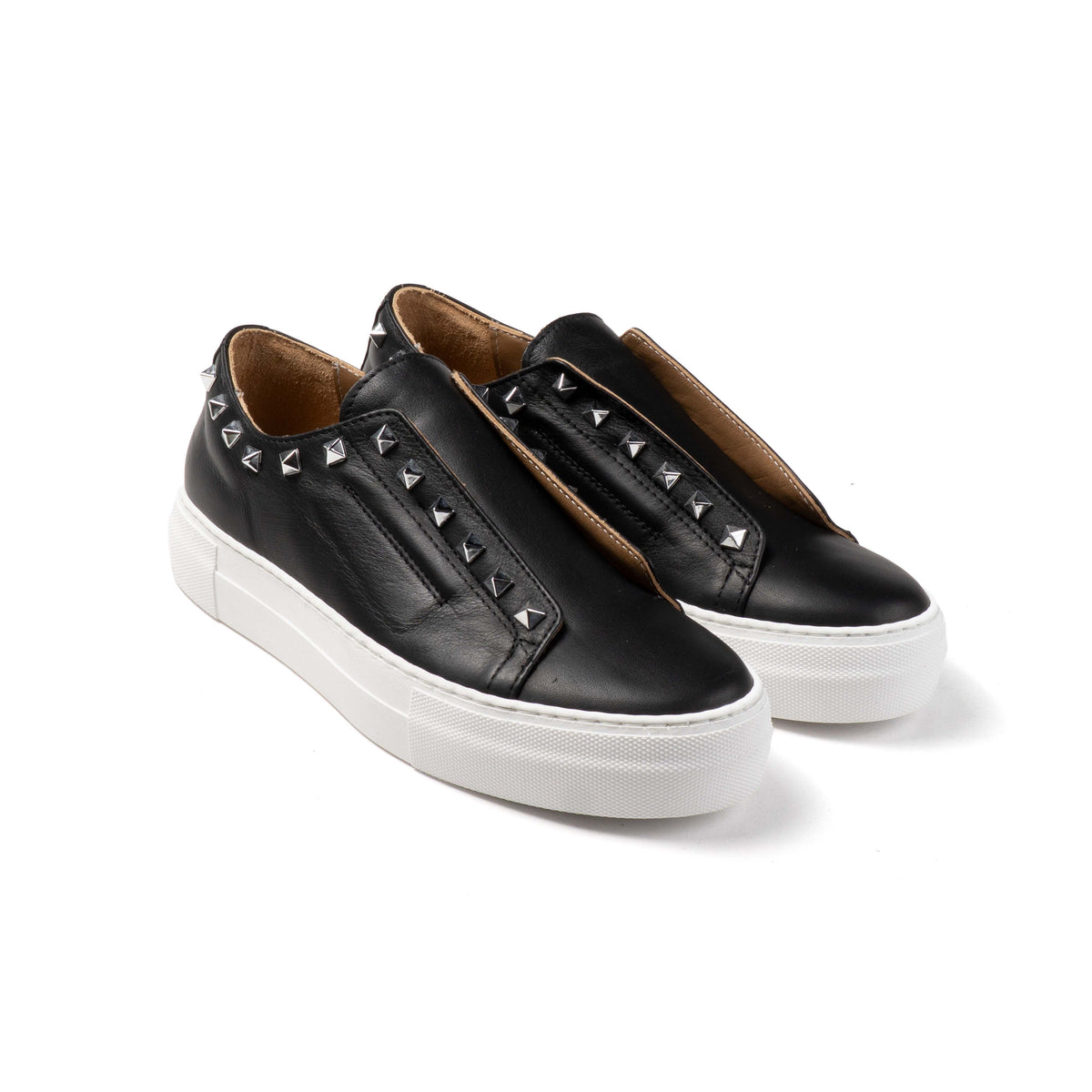 MILA SNEAKER