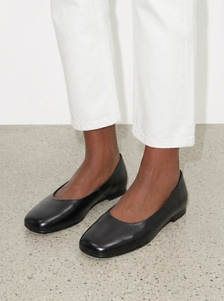 Ilary Squared Flats — Black Leather | Made in Italy · Michele Lopriore