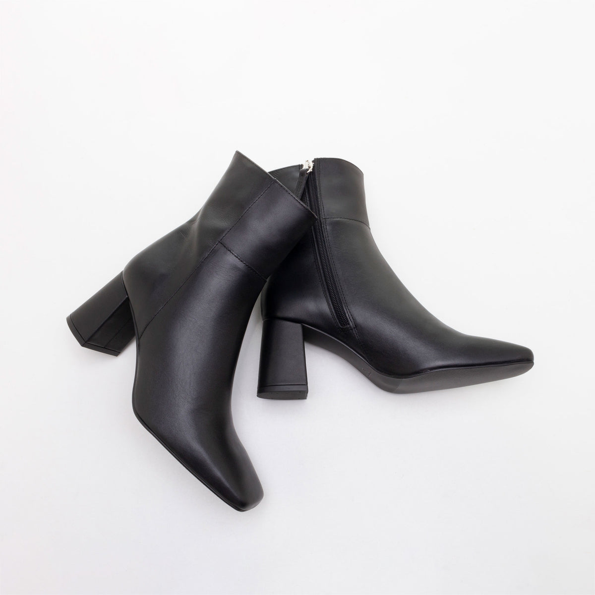 leather black
