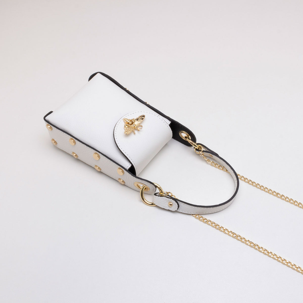 Leather_white_hover